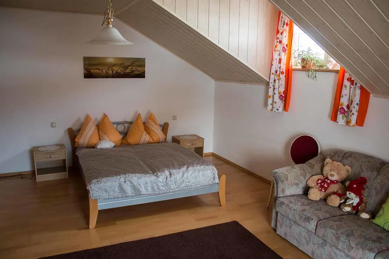 Ferienwohnung Mirtei Hohenau Lägenhet